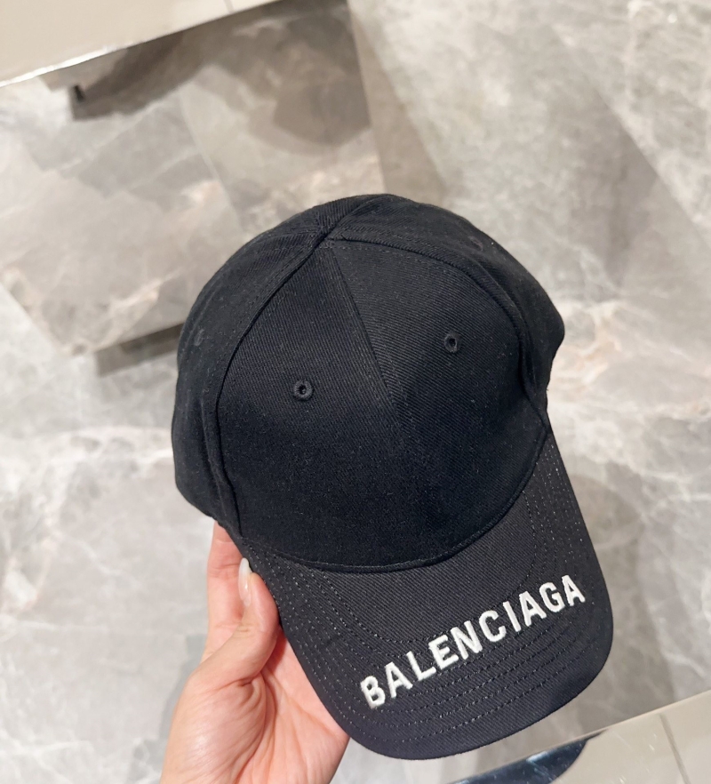 BALENCIAGA